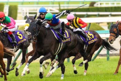 上がり3F最速32秒8で大外鋭伸 桜花賞でライトバックが大健闘3着！